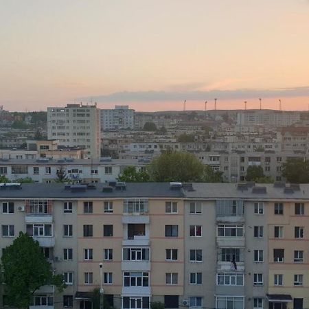 Modern Apartment Pitesti Bagian luar foto